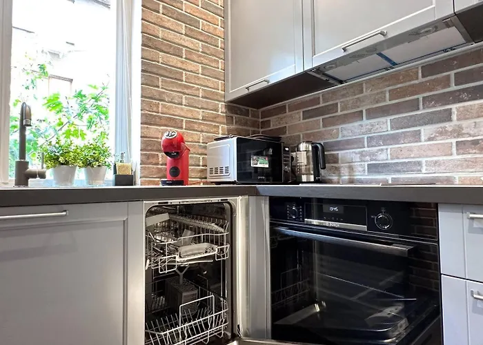 Apartman 2br By Ndk - Ac - Desk - Lux Interior - Balcony