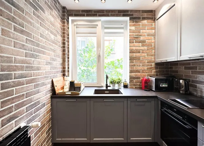 Apartman 2br By Ndk - Ac - Desk - Lux Interior - Balcony