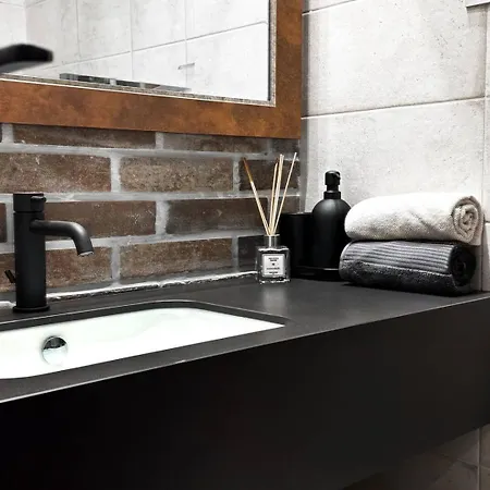 2br By Ndk - Ac - Desk - Lux Interior - Balcony דירה *