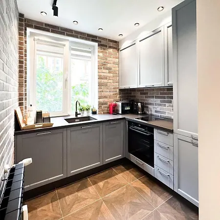 2br By Ndk - Ac - Desk - Lux Interior - Balcony