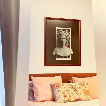 2br By Ndk - Ac - Desk - Lux Interior - Balcony Lägenhet